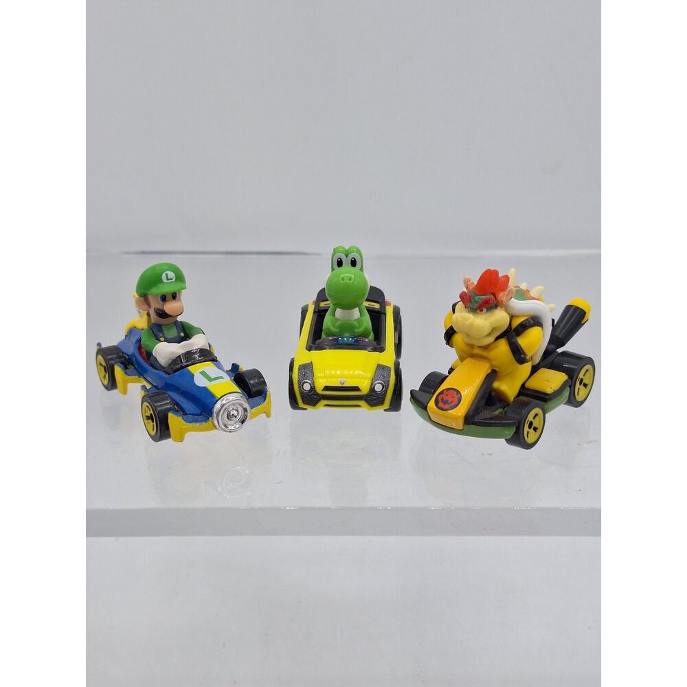 Hot Wheels Mario Kart Cars Lot Diecast 3 Vehicles Mattel Luigi, Bowser, Yoshi